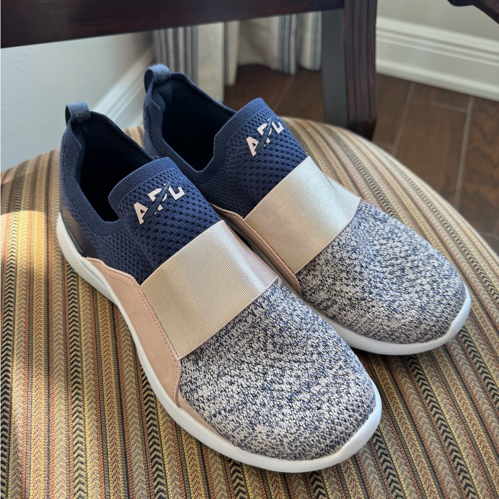 APL techloom bliss 7.5 men/9 womens